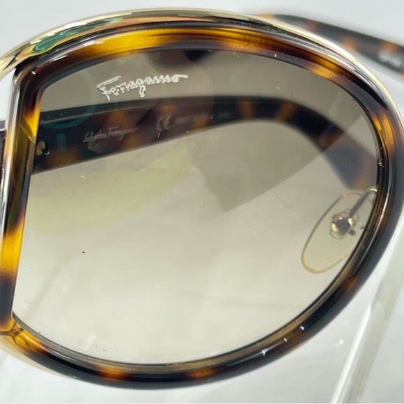 Salvatore Ferragamo Tortoise Made in Italy Sunglasses Lenses Included SF719S - Picture 3 of 8